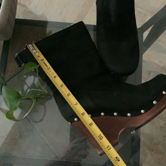 UGG Carnagie Wedge Clog Boots - Picture 11 of 14